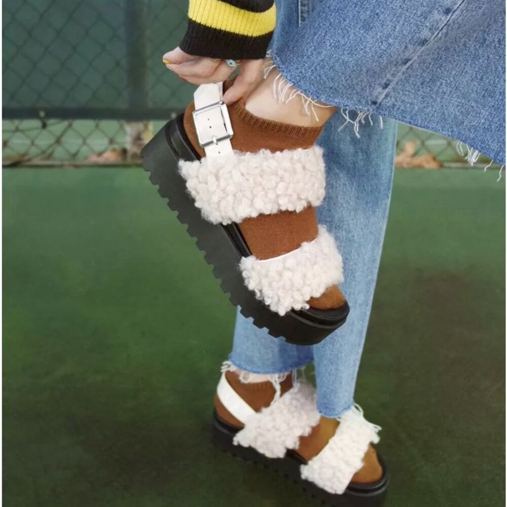 Urban Outfitters Sandal Womens 7 Beige Lexi Faux Sherpa Straps Platform Gorpcore - Picture 2 of 14